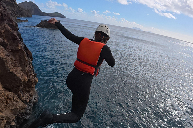 Madeira: Coasteering-äventyr med snorkling, med upphämtning