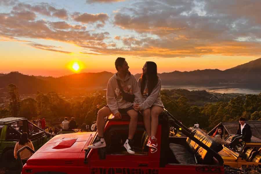 Bali: Jeep-Tour bei Sonnenaufgang zum Vulkan Batur mit Frühstück. Foto: GetYourGuide Bali: Jeep-Tour bei Sonnenaufgang zum Vulkan Batur mit Frühstück. Foto: GetYourGuide