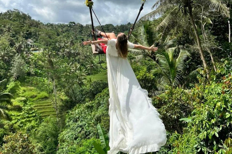 Bali: Bali Swing, Monkey Forest, Rice Terrace, Waterfall Private tour without entry ticket