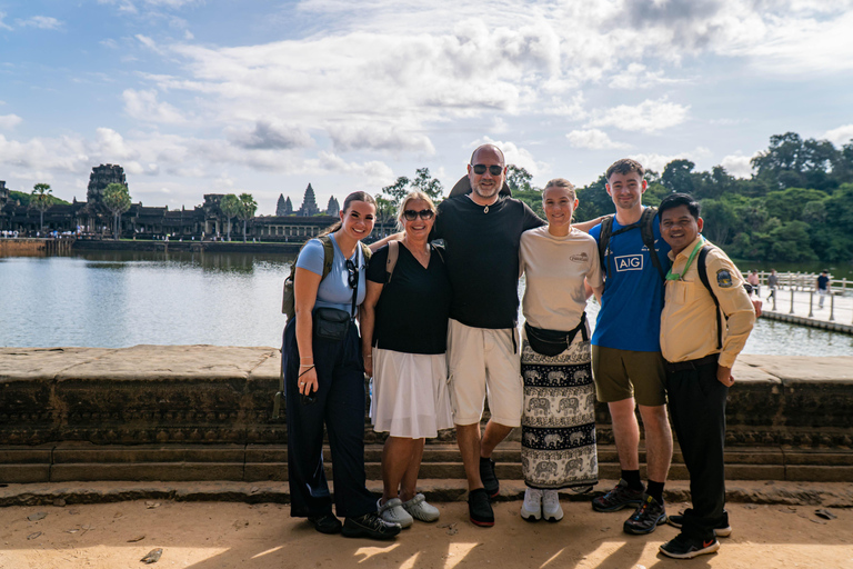 Siem Reap: Angkor Wat Sunrise & Evening Foodie Full-Day Tour Haft Day: Angkor Wat Sunrise with Breakfast & Lunch