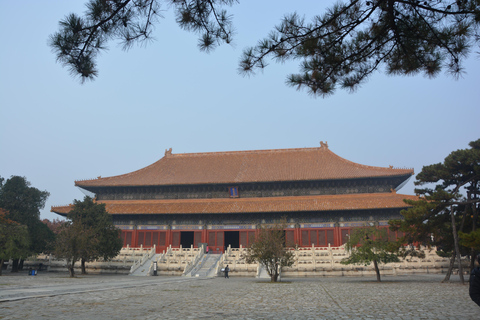 Feng Shui Beijing: Great Wall, Ming Tombs, and Hutongs Tour