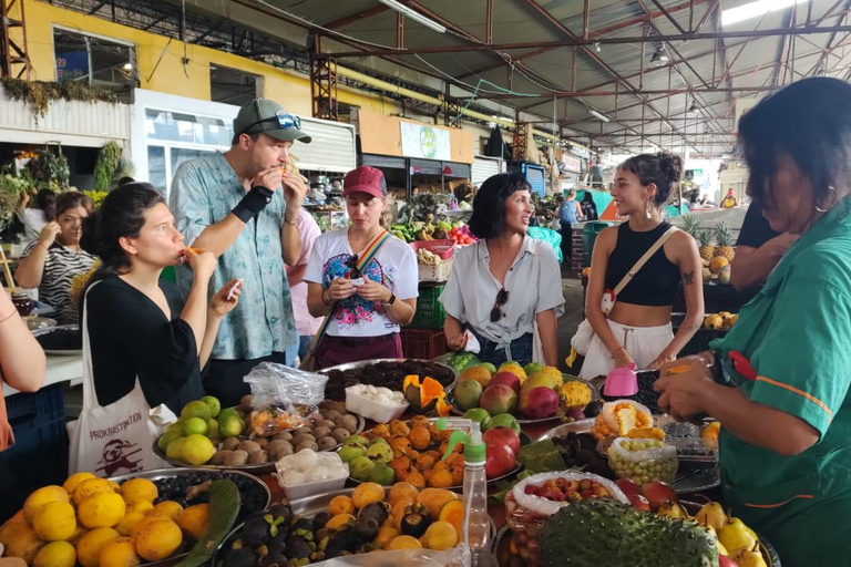 Cali: Galería Alameda Market Tour with Tastings