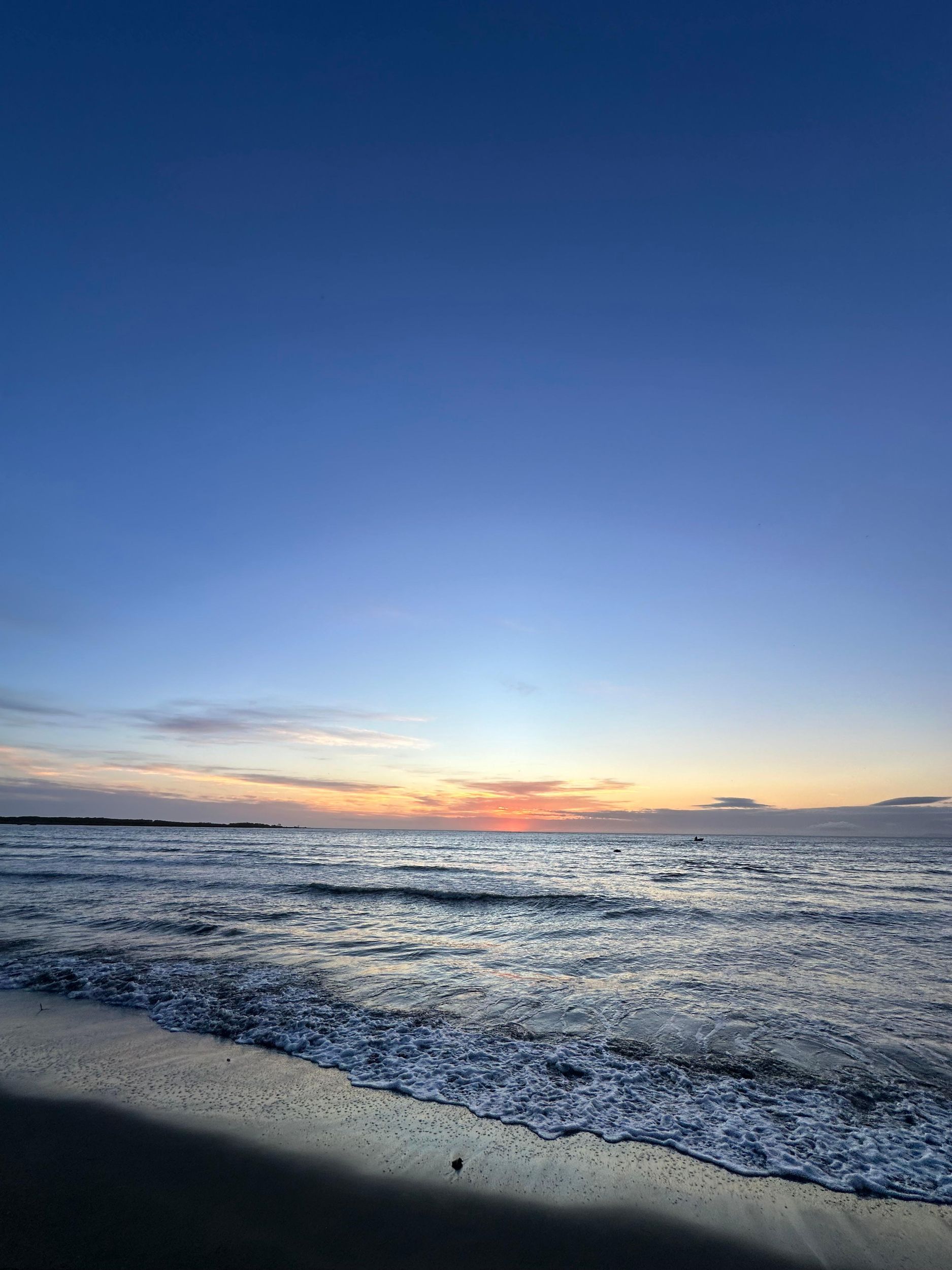 Ab Tirana und Shkodra: Tagestour zum Strand Rana e Hedhun