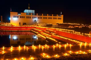 Von Kathmandu: 1-tägige Lumbini Tour mit dem Flugzeug