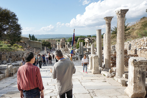 Izmir: Private Guided Ephesus Tour with Skip-the-Line Ticket