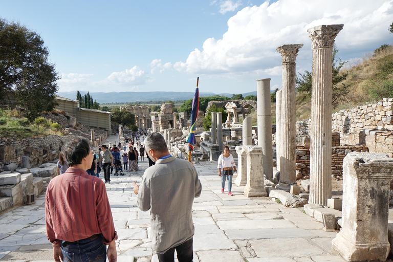 Izmir: Private Guided Ephesus Tour with Skip-the-Line Ticket