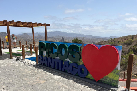 Praia: Wycieczka 1-dniowa do Assomady z gotowaniem, degustacją i tańcami