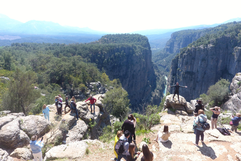 Side: wycieczka 1-dniowa do kanionu Orła z Adlerem i lunchemWycieczka do Kanionu Orła i spływ raftingowy z obiadem i odbiorem z hotelu