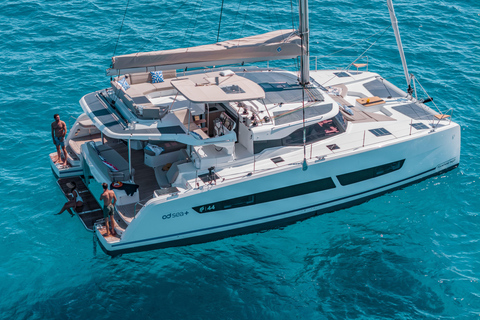 Luxury Catamaran Cruise Along Algarve Coast Half-day Luxury Catamaran Experience - Portimão