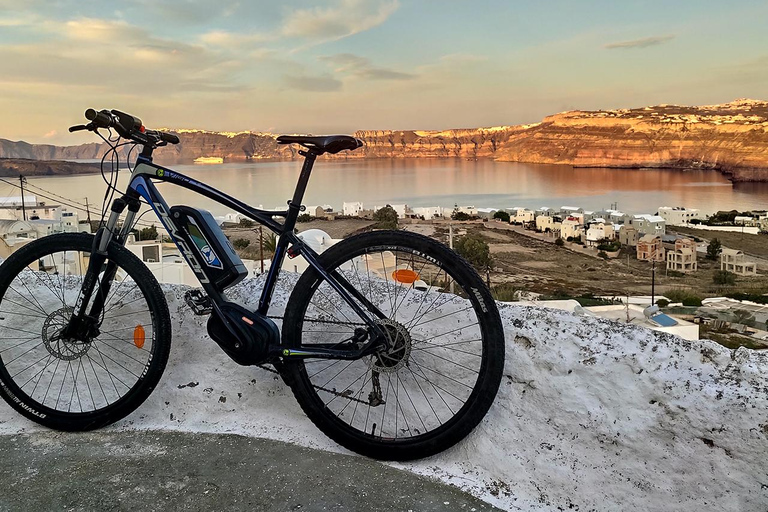 Santorini: Around the Island by Electric Bike Santorini: Around the Island by e-scooter