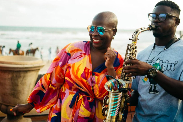 Experiência de luxo à beira-mar em Accra: sol, areia, serenidade e almoço