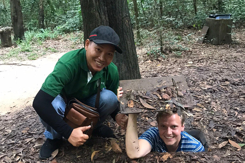 مجموعة صغيرة مكونة من 10 أشخاص إلى نفق تشي تشي ودلتا ميكونغ ليوم واحدمن HCM إلى نفق Cu Chi وجولة المجموعة