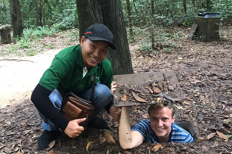 مجموعة صغيرة مكونة من 10 أشخاص إلى نفق تشي تشي ودلتا ميكونغ ليوم واحدمن HCM إلى نفق Cu Chi وجولة المجموعة