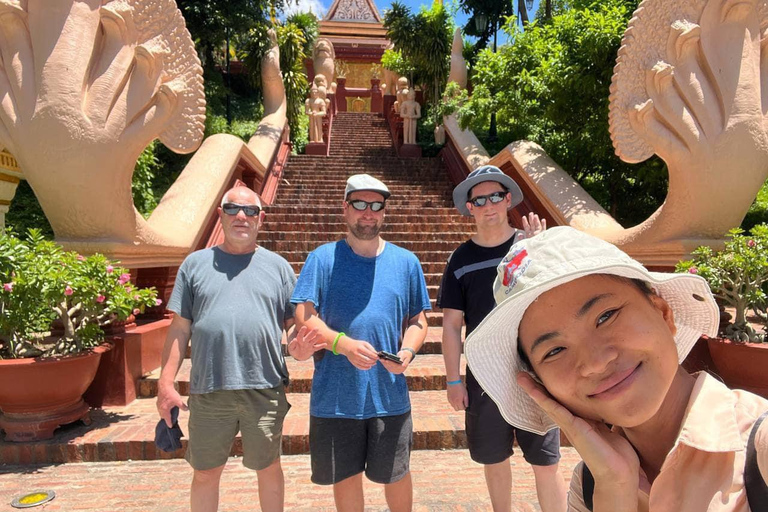 Half-Day Phnom Penh Cyclo Experience