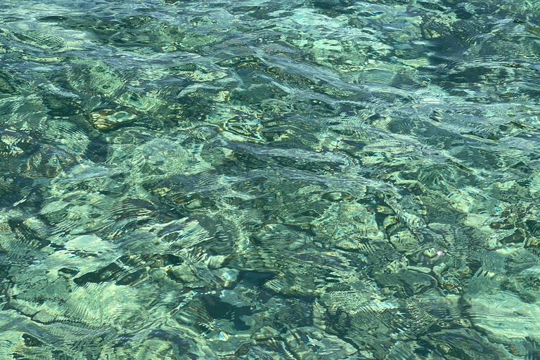 Koh Phi Phi: Longtailbåt till Maya Bay och Pileh LagoonFrån Phi Phi : 5 öar Longtail båttur med snorkling