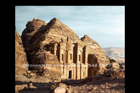 Amman: 2-Day VIP Wadi Rum Martian Tent & 4*4 & Petra Tour