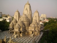 Mietwagen in Kolkata - Hizvo