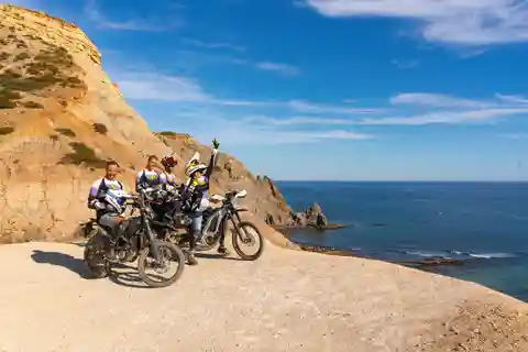 Lagos, Algarve : Circuits d'aventure en moto tout terrain électrique Surron