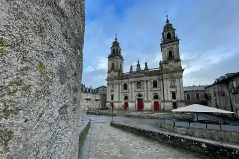 Omvisning i Lugos katedral med inngangsbilletter