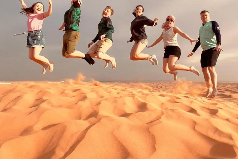 رحلات سفاري في الكثبان الرملية الذهبية في قطر، وركوب الجمال، والتزلج على الرمال، والبحر الداخليجو