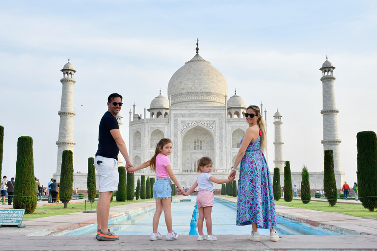 Mathura: Baby Taj, Agra Fort, and Dayal Bagh Private Tour