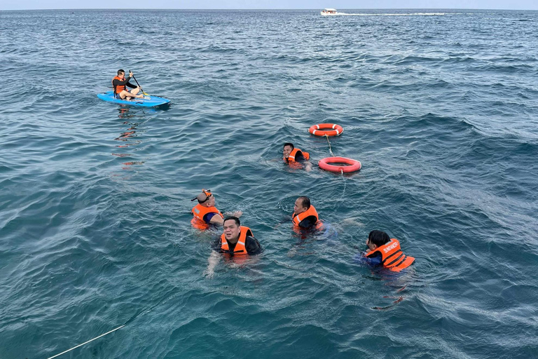 Epicka impreza na jachcie Boracay od SundancerEpicka impreza na jachcie w Boracay z Sundancer