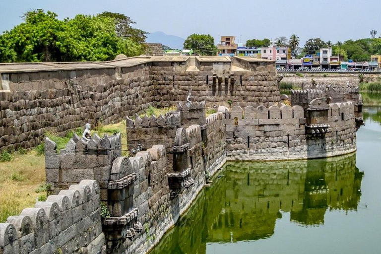 Vellore Golden Temple & Fort Trip from Bengaluru