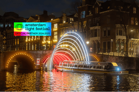 Amsterdam: Cozy Light Festival Cruise with Hot Chocolate