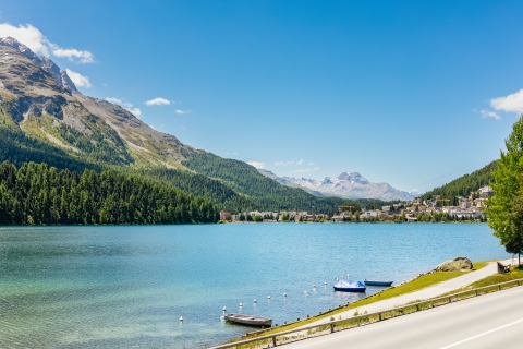 Tirano naar St. Moritz: Bernina Rode Trein Retour DagkaartRode Bernina-trein: dagticket 1e klas heen en terug