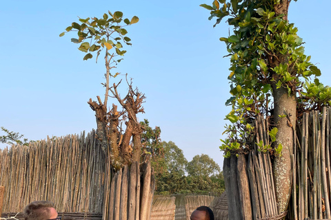 Kigali: King&#039;s Palace Museum &amp; Coffee Plantation Tour