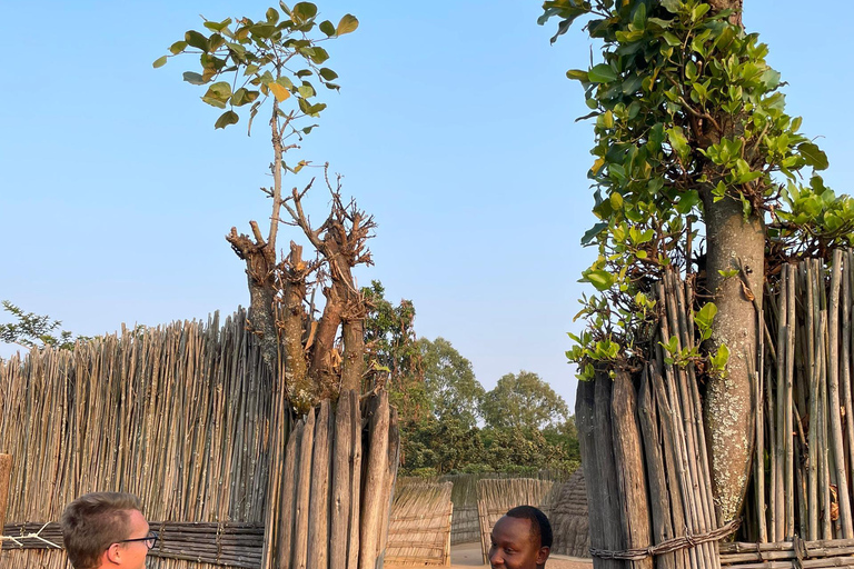 Kigali: King&#039;s Palace Museum &amp; Coffee Plantation Tour