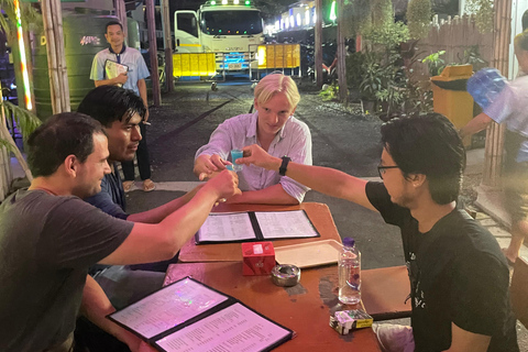 Da Nang: Nightlife Tour & Pub Crawl with Rooftop Bar & Clubs Da Nang: Guided Nightlife Tour with Rooftop, Club, Bar Visit