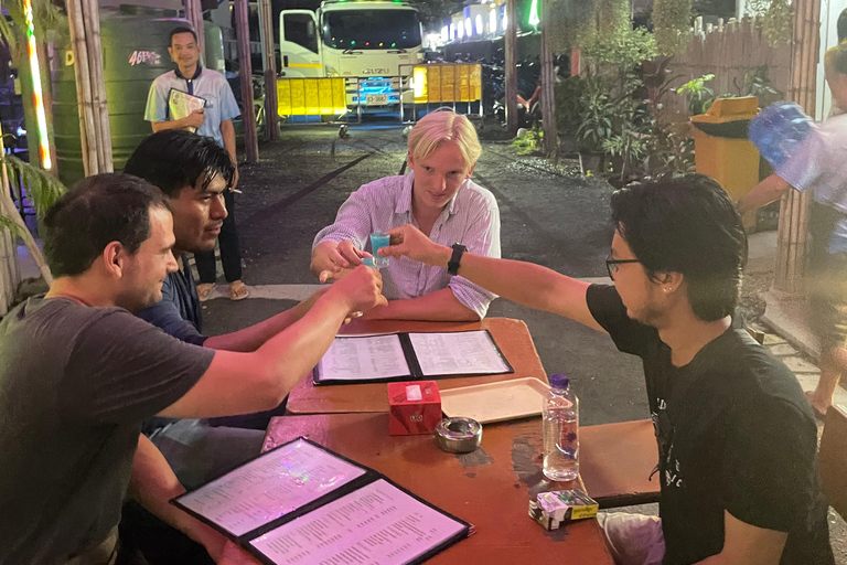 Da Nang: Nightlife Tour & Pub Crawl with Rooftop Bar & Clubs Da Nang: Guided Nightlife Tour with Rooftop, Club, Bar Visit