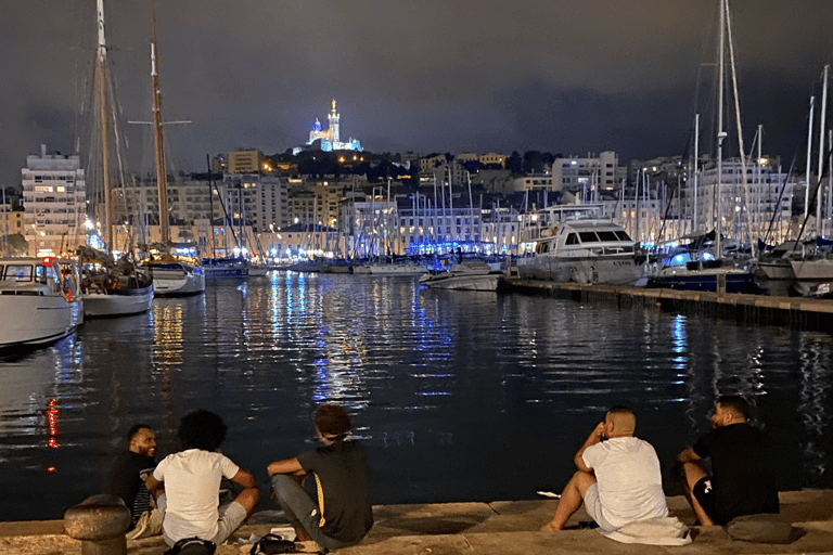 Z Marsylii do Cassis: podróż do serca calanques i tradycji.Marsylia - Cassis: opcja publiczna