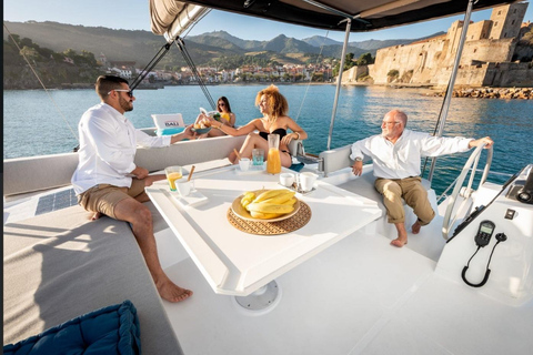 Yacht catamaran trip to the Lavezzi Islands