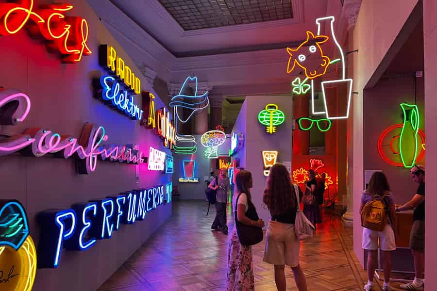 Warschau: Eintrittskarte fürs Neon Muzeum. Foto: GetYourGuide Warschau: Eintrittskarte fürs Neon Muzeum. Foto: GetYourGuide