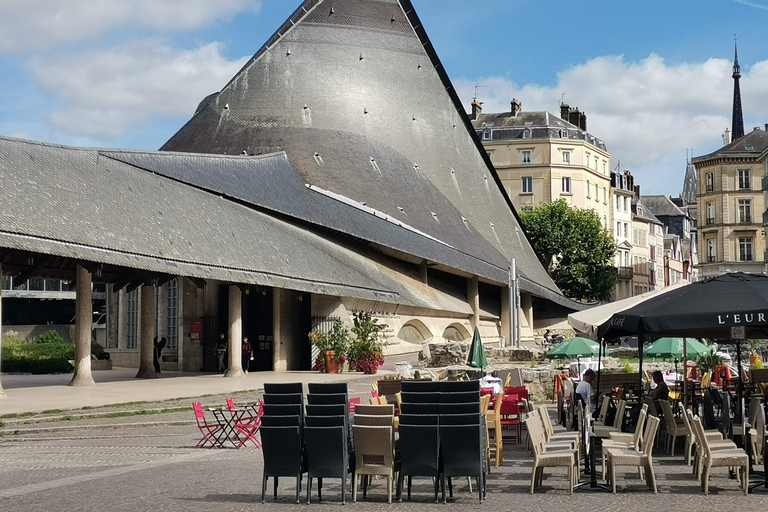 From Paris: Guided Tour of Honfleur, Etretat, and Rouen