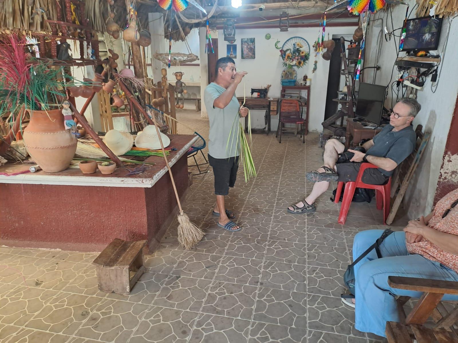 Pijijapan-Hut: Erlebnis mit Kunsthandwerker*innen auf dem Weg nach Merida