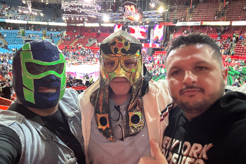 Mexico City: Lucha Libre Match with Ice Cream & Guide