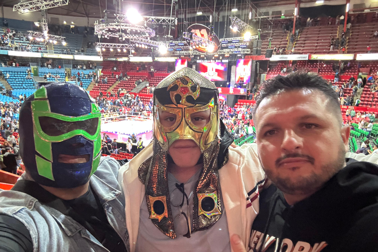 Mexico City: Lucha Libre Match with Ice Cream &amp; Guide
