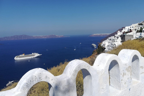 Descubre los encantos de Santorini: Excursión de un día privada desde Creta