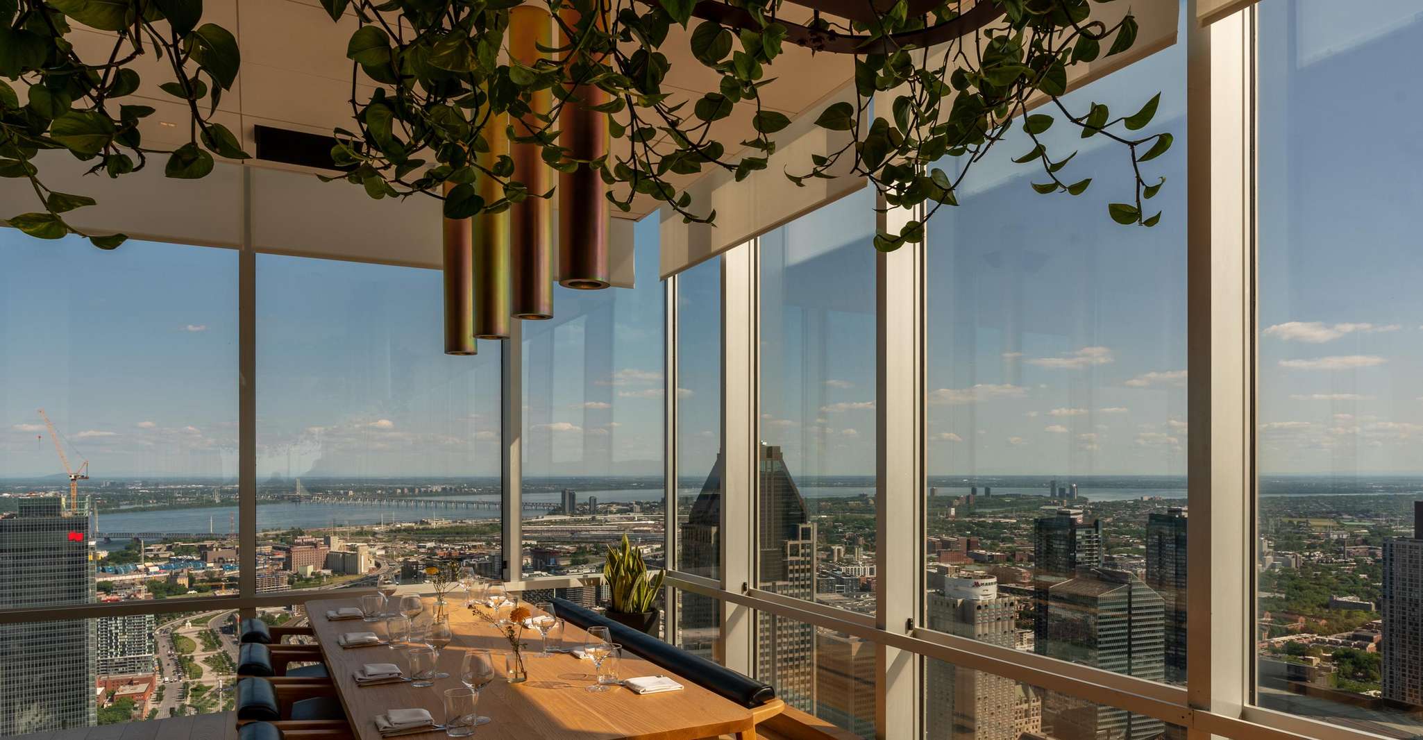 Montreal: Guided Pub Crawl of the City's Skyline Bars photo 2