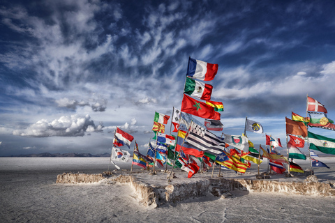 UYUNI SALT FLAT: EXPLORE IT ON A FULL-DAY TOUR + SUNSET PRIVATE GROUP: UYUNI SALT FLAT EXPLORE IT ON A FULL-DAY TOUR