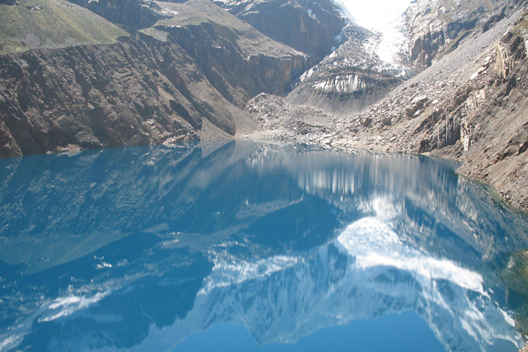 Huaraz: Laguna Churup visiting the wonderful lake