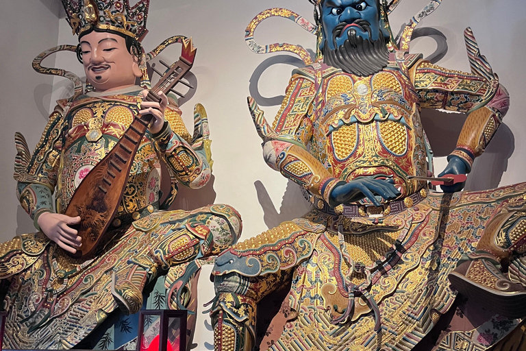 Shanghai Fitness & Culture Tour with Gym, Jade Buddha Temple