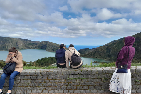 Azoren: São Miguel 2-Tages-Tour zu den Vulkanen im Westen und Osten2-tägige Inseltour INKLUSIVE Mittagessen