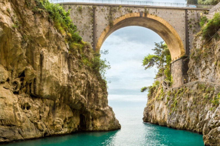 Amalfi Coast Boat Tour with Swimming and Drinks