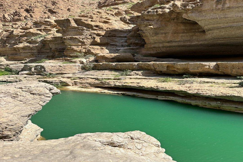 Von Muscat aus: Wadi Shab, Wadi Tiwi, Sink Hall, Private TourWadi Shab, Wadi Tiwi, Sink Hall, Tour 4X4