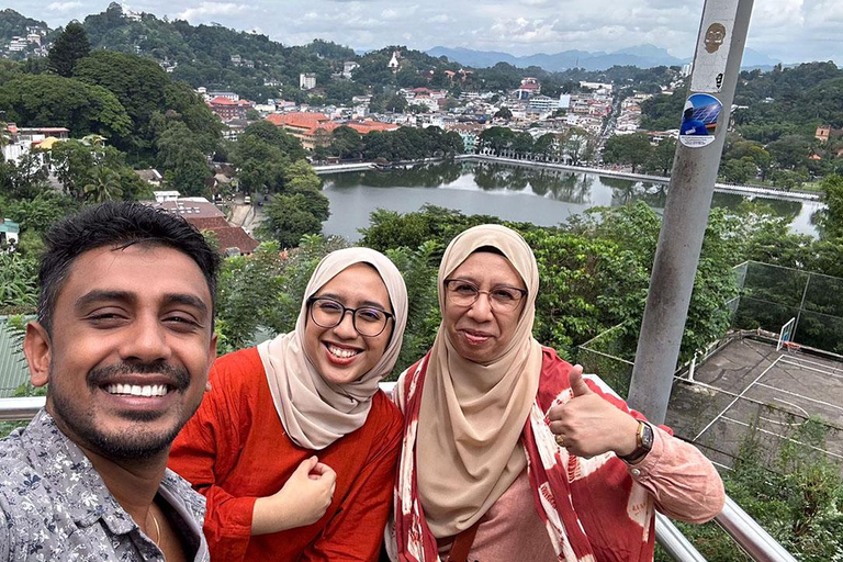 Kandy Stadtführungen mit dem Tuk TukKandy Stadtführungen