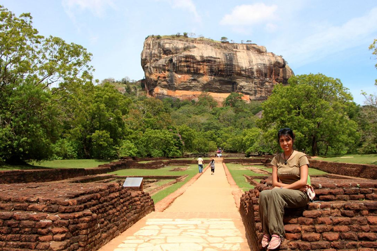 2-daagse culturele en wildlife-tour naar Sigiriya en Minneriya
